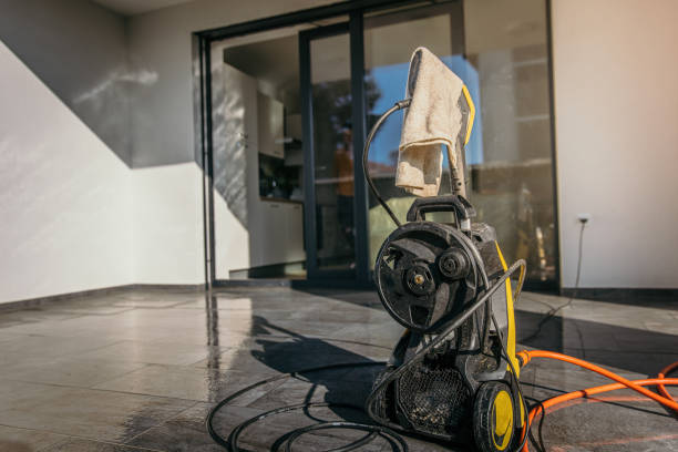 Best Gutter Cleaning  in Kingsburg, CA